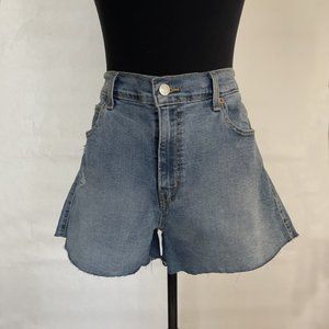 Levi Signature Heritage High-Rise Jean Shorts